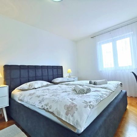 Apartments Doris Split Bagian luar foto